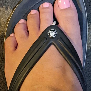 Islands Nails & Spa - Pink toes - Nail Salons Near Me - Rowland Heights, California