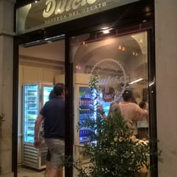 Dulcis - La Bottega del Gelato - La gelateria dall'esterno