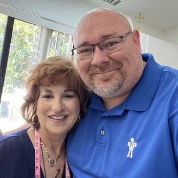 Helena's Creative Sewing - Sewing & Alterations Near Me - Scottsdale, Arizona