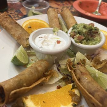 La Quinta De Los Reyes - Flauta appetizer - Mexican Near Me - Aurora, Illinois