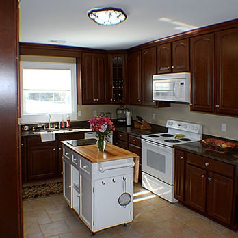 The Hood House - The awesome kitchen! - Bed & Breakfast Near Me - Hood, Virginia