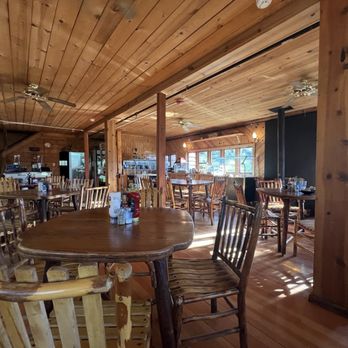Drakesbad Guest Ranch - Dining hall - Fishing Near Me - Chester, California