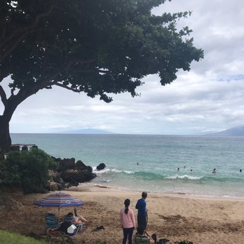 Maluaka Beach - Nice small beach. No alcohol. Clean bathrooms. Nice waves. - Beaches Near Me - Kihei, Hawaii