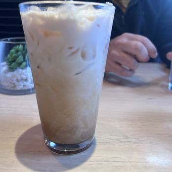 Eat Chow - Salted Caramel Iced Latte - Breakfast & Brunch Near Me - Newport Beach, California Eat Chow - Salted Caramel Iced Latte - Breakfast & Brunch Near Me - Newport Beach, California