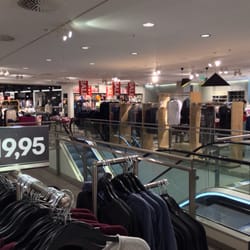 H & M