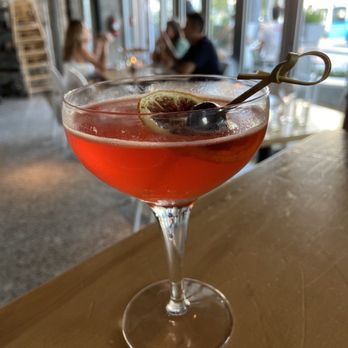 Harry's Pizzeria - Sea Plane cocktail - Pizza Near Me - Miami Beach, Florida Harry's Pizzeria - Sea Plane cocktail - Pizza Near Me - Miami Beach, Florida