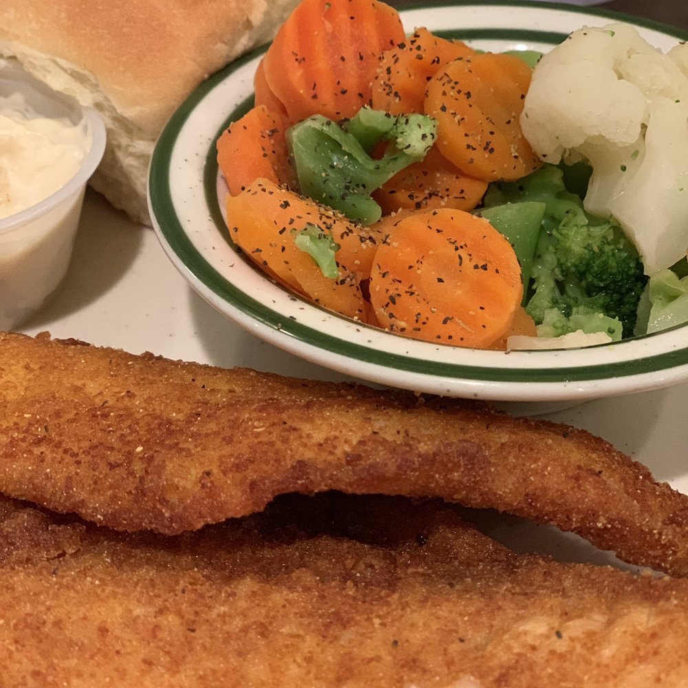 Cornfield Cafe - Walleye fillet and veggies - American Near Me - Pelican Rapids, Minnesota Cornfield Cafe - Walleye fillet and veggies - American Near Me - Pelican Rapids, Minnesota