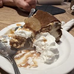 Ugly Duck Extreme Spor-B-Grille - Apple caramel cheesecake