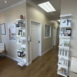 NATURA Hair Removal & Skin Care - Carmel Mountain - Lobby