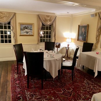 Winvian Farm - Yellow room - Hotels Near Me - Morris, Connecticut