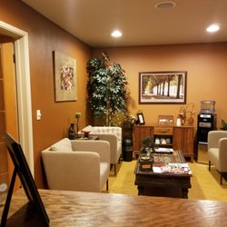Kneady Body & Feet Wellness Center - Wellness Lobby
