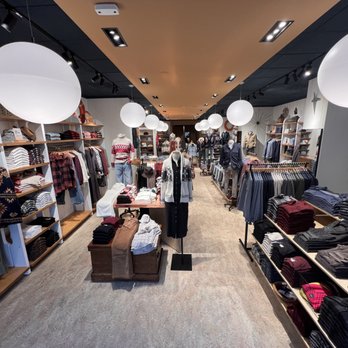 Faherty Birmingham - Men's Clothing Near Me - Birmingham, Michigan Faherty Birmingham - Men's Clothing Near Me - Birmingham, Michigan
