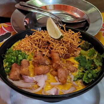 Aroi Mak Mak - Khao soi with pork belly - Cocktail Bars Near Me - Redlands, California Aroi Mak Mak - Khao soi with pork belly - Cocktail Bars Near Me - Redlands, California