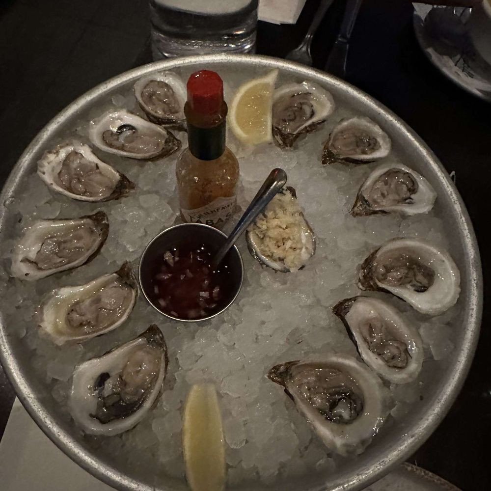 Lucille's Oyster Dive - Seafood Near Me - Montreal, Quebec Lucille's Oyster Dive - Seafood Near Me - Montreal, Quebec