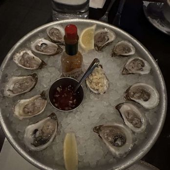 Lucille's Oyster Dive - Seafood Near Me - Montreal, Quebec