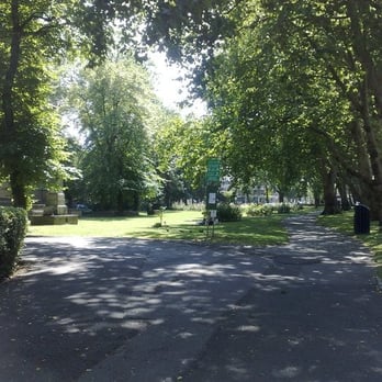 St Mary Magdalene Gardens - Parks Near Me - London, XGL