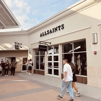 Orlando Vineland Premium Outlets - Shopping Centers Near Me - Orlando, Florida Orlando Vineland Premium Outlets - Shopping Centers Near Me - Orlando, Florida