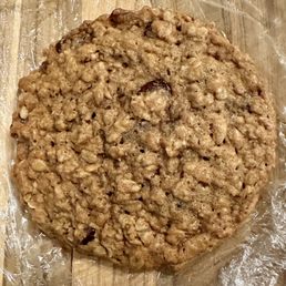 My delicious oatmeal cookie. My delicious oatmeal cookie.