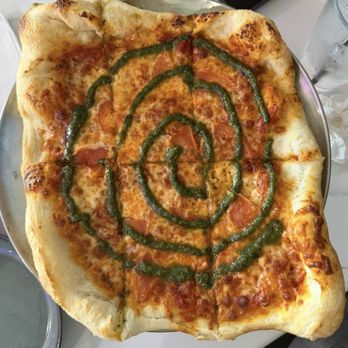 Mallory's Restaurant and Bar - Margarita Pizza - Mexican Near Me - Westmorland, California