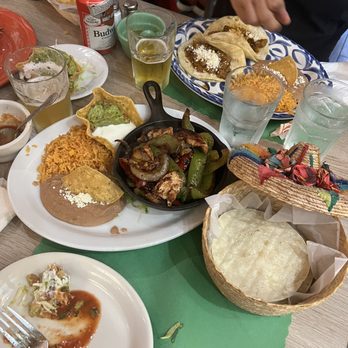 Buena Vista - Mexican Near Me - Chicago, Illinois