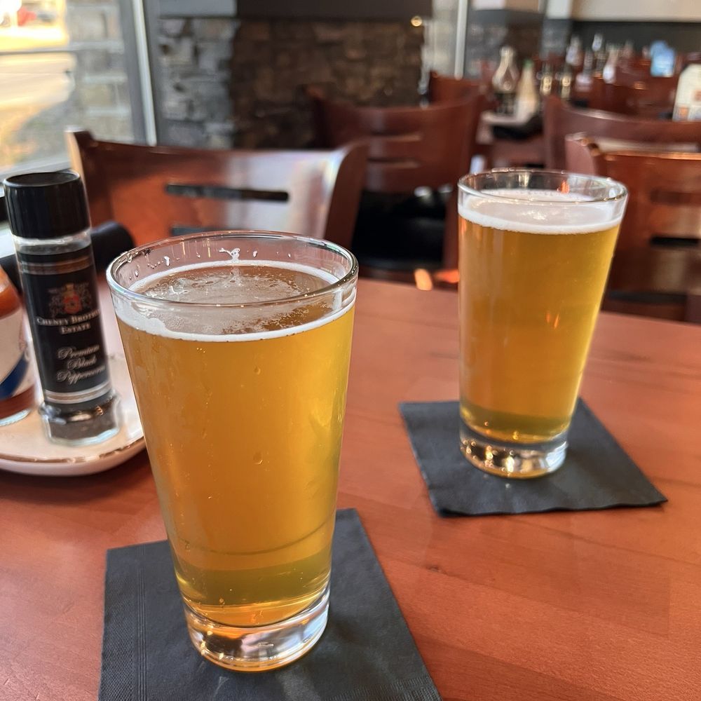 Sirens - Sunshine IPA - Sports Bars Near Me - Seminole, Florida