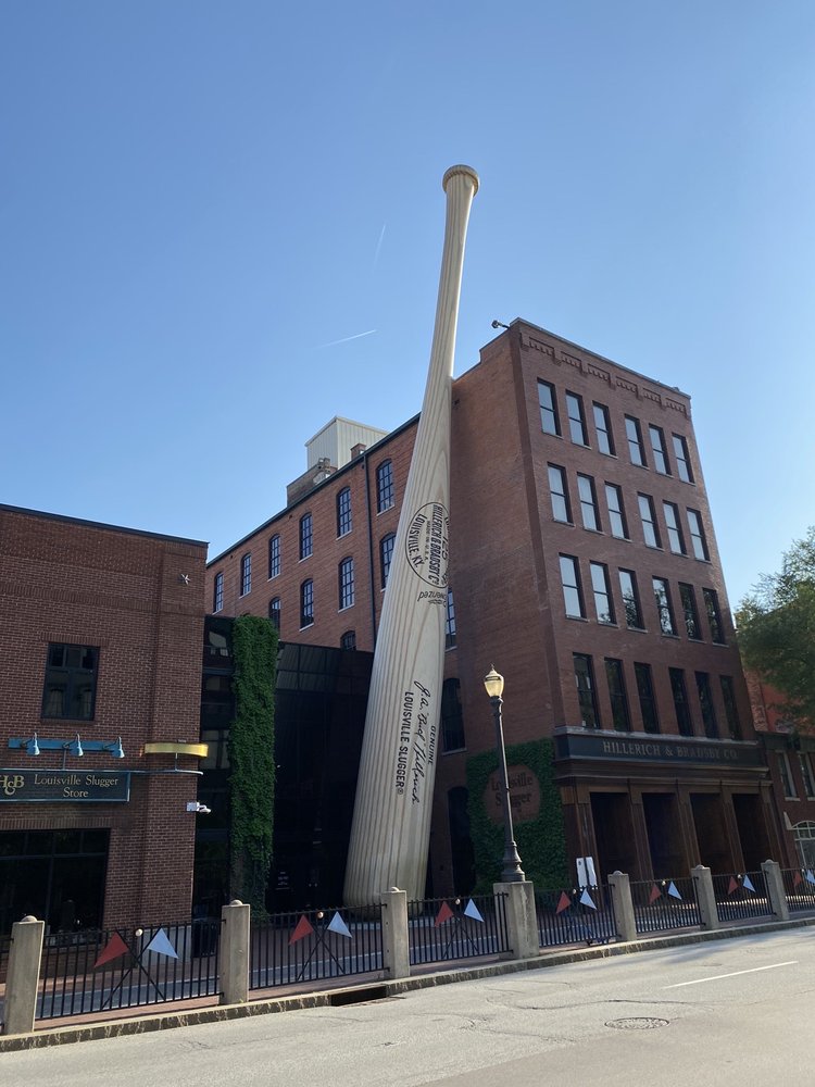 WORLD’S LARGEST BASEBALL BAT Updated May 2024 10 Photos 800 West