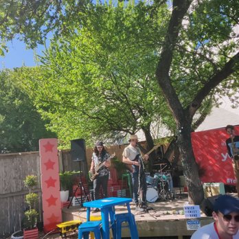 Bouldin Acres - Barbeque Near Me - Austin, Texas Bouldin Acres - Barbeque Near Me - Austin, Texas