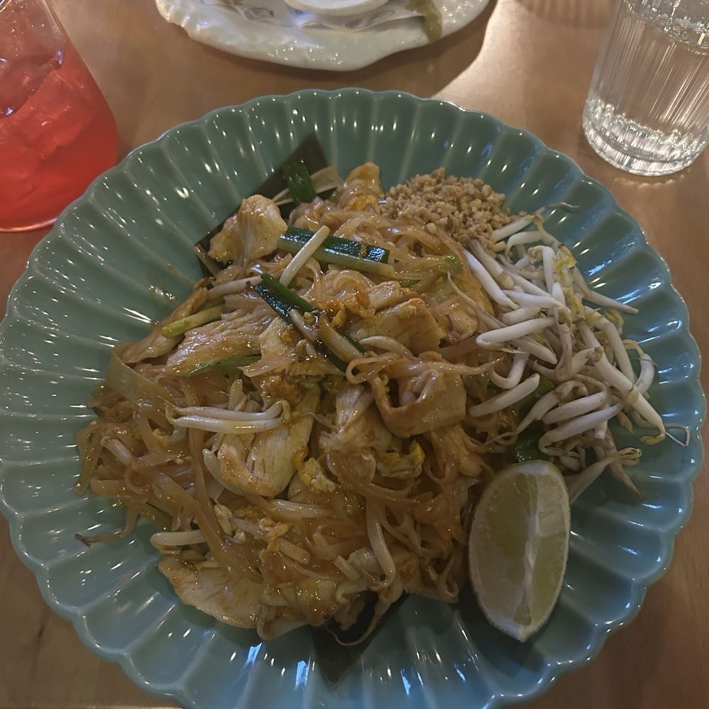 TALAY - Pad Thai - Thai Near Me - Orlando, Florida TALAY - Pad Thai - Thai Near Me - Orlando, Florida