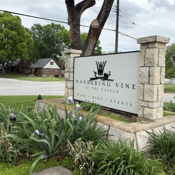 Wandering Vine At the Castle - Wine Bars Near Me - Shawnee, Kansas