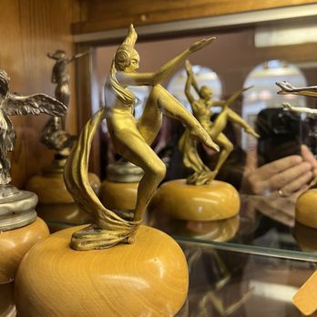 Nethercutt Collection Tours - Tours Near Me - Sylmar, California