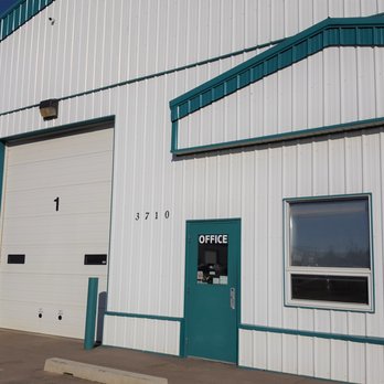 Lacombe Auto Service Centre - 8 Bay shop! Fenced compound is available for longer repair jobs. - Auto Repair Near Me - Lacombe, Alberta Lacombe Auto Service Centre - 8 Bay shop! Fenced compound is available for longer repair jobs. - Auto Repair Near Me - Lacombe, Alberta