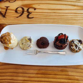 36 North Vineyard - Each wine was paired with a homemade delectable dessert - Wine Tasting Room Near Me - Brenham, Texas 36 North Vineyard - Each wine was paired with a homemade delectable dessert - Wine Tasting Room Near Me - Brenham, Texas