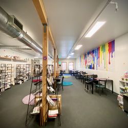 Leavenworth Art Haus - Upstairs in our new spot