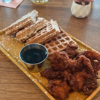 Buena Vida Tapas Bar - Chicken and Waffle - Spanish Near Me - Atlanta, Georgia