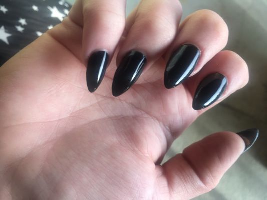 Sister Nails by null