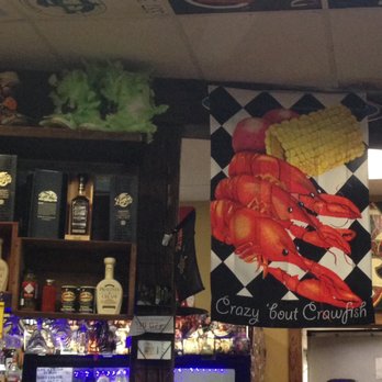 Crazy 'Bout Crawfish - Full bar. - Cajun/Creole Near Me - Breaux Bridge, Louisiana