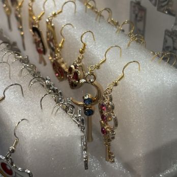 Anime Island - Sailor moon 1 piece earrings - Toy Stores Near Me - El Cerrito, California Anime Island - Sailor moon 1 piece earrings - Toy Stores Near Me - El Cerrito, California