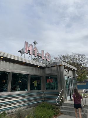 Hi-Lo Diner by null