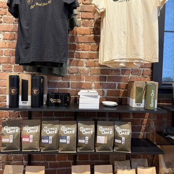 Council Oak Supply - Inside - bean and merchandise selection - Coffee Roasteries Near Me - Sioux City, Iowa