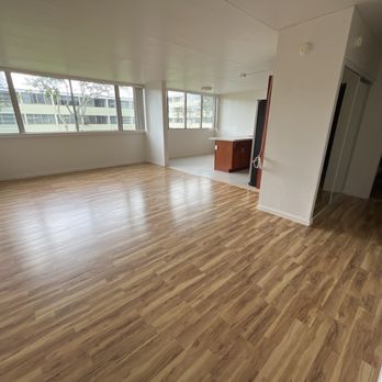 Clean Sweeps Professional Cleaners - Newly cleaning living room - Office Cleaning Near Me