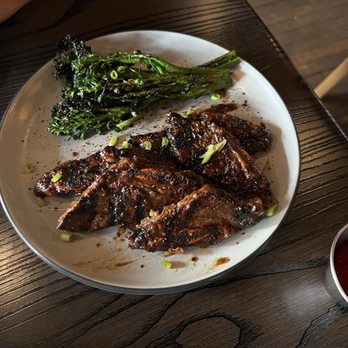 Oso & The Bull - Short rib - Sports Bars Near Me - Chicago, Illinois Oso & The Bull - Short rib - Sports Bars Near Me - Chicago, Illinois