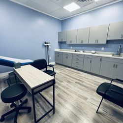 Centered Health - Examination room 2 (5)
