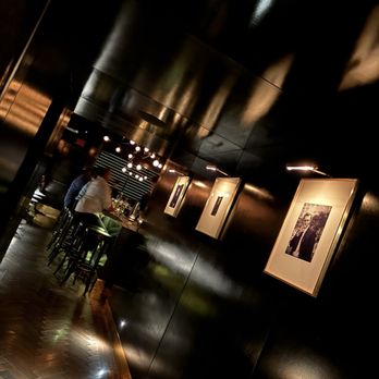 Cloakroom Bar - Inside hallway to seating - Cocktail Bars Near Me - Montreal, Quebec