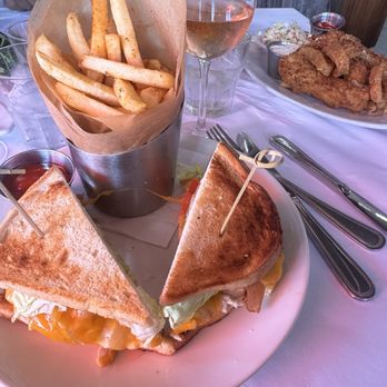 Santa Barbara FisHouse - Tuna melt and seafood platter - Seafood Near Me - Santa Barbara, California Santa Barbara FisHouse - Tuna melt and seafood platter - Seafood Near Me - Santa Barbara, California