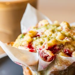 Coffee Parlor - Strawberry matcha Muffin