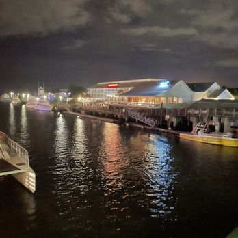 Shem Creek Inn - View at night - Hotels Near Me - Mount Pleasant, South Carolina Shem Creek Inn - View at night - Hotels Near Me - Mount Pleasant, South Carolina