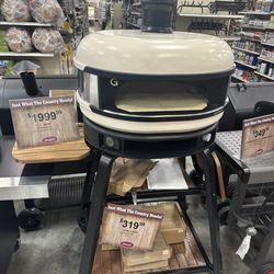 Coastal Farm & Ranch - Pizza oven