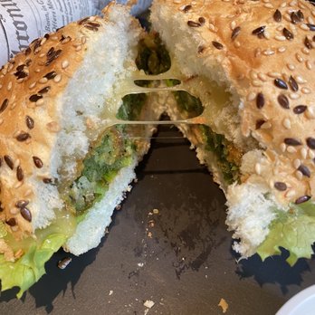 Brown Cow - Veggie burger - Pubs Near Me - Zermatt, VS Brown Cow - Veggie burger - Pubs Near Me - Zermatt, VS