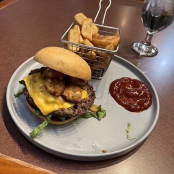 Flight Fifteen Hundred - Wisconsin burger with cheese curds on it and fries - Burgers Near Me - Norfolk, Virginia Flight Fifteen Hundred - Wisconsin burger with cheese curds on it and fries - Burgers Near Me - Norfolk, Virginia