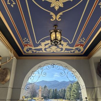 The Broadmoor - Resorts Near Me - Colorado Springs, Colorado The Broadmoor - Resorts Near Me - Colorado Springs, Colorado